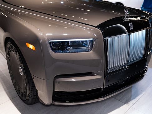 Used 2026 Rolls-Royce Phantom Sedan image 36