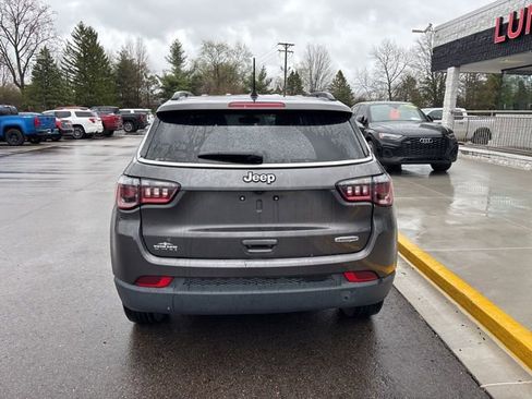 Used 2021 Jeep Compass Latitude FWD image 8