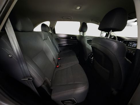Used 2019 Kia Sorento L image 26