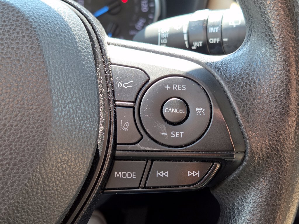 Used 2020 Toyota RAV4 XLE w/ Convenience Package AWD/4WD image 14