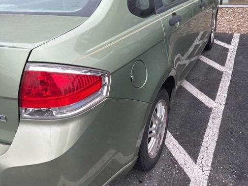 Used 2008 Ford Focus SE image 3