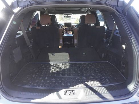 Used 2023 Lincoln Aviator Reserve w/ Equipment Group 201A image 32