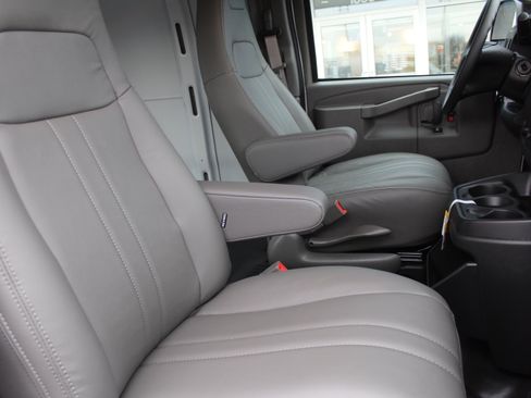 New 2025 Chevrolet Express 2500 image 15