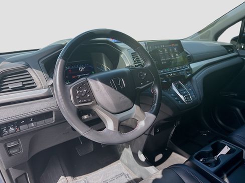 Certified 2023 Honda Odyssey Sport image 9