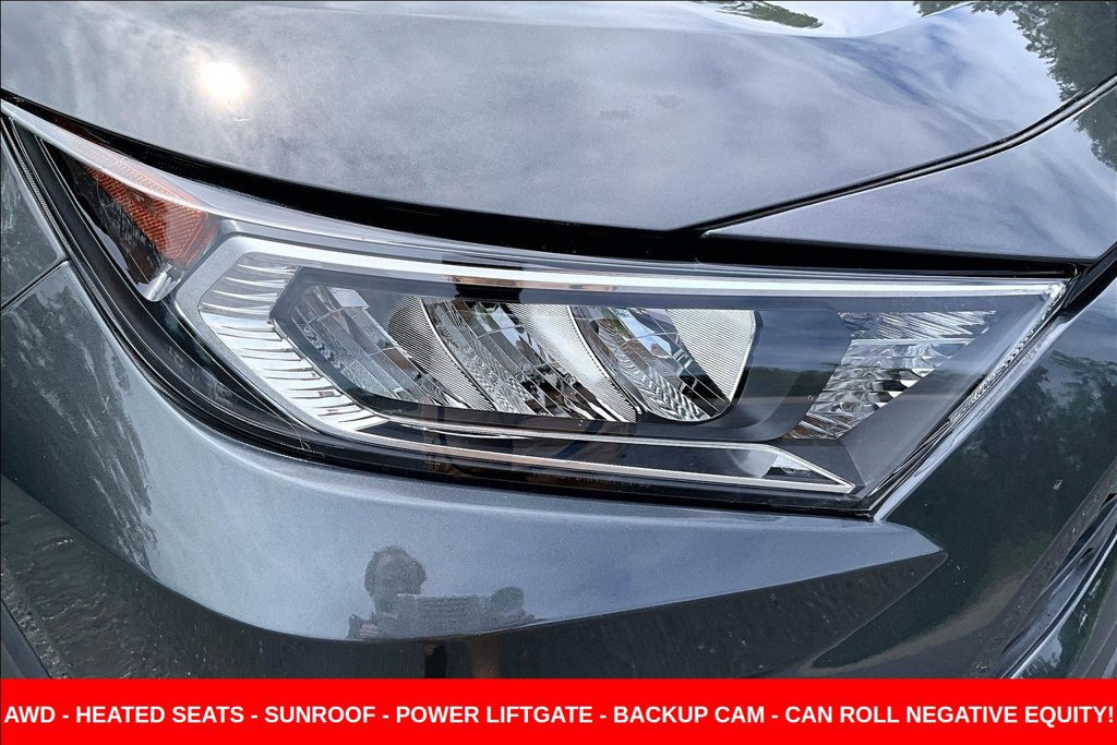 Used 2020 Toyota RAV4 XLE Premium AWD/4WD image 31