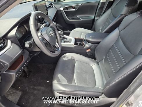 Used 2023 Toyota RAV4 Limited FWD image 11
