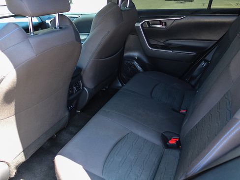 Used 2022 Toyota RAV4 SE w/ Convenience Package AWD/4WD image 20