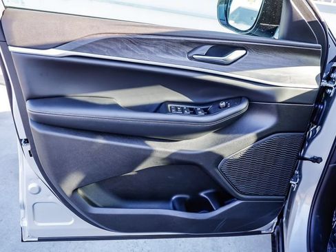New 2026 Jeep Grand Cherokee Altitude RWD image 25