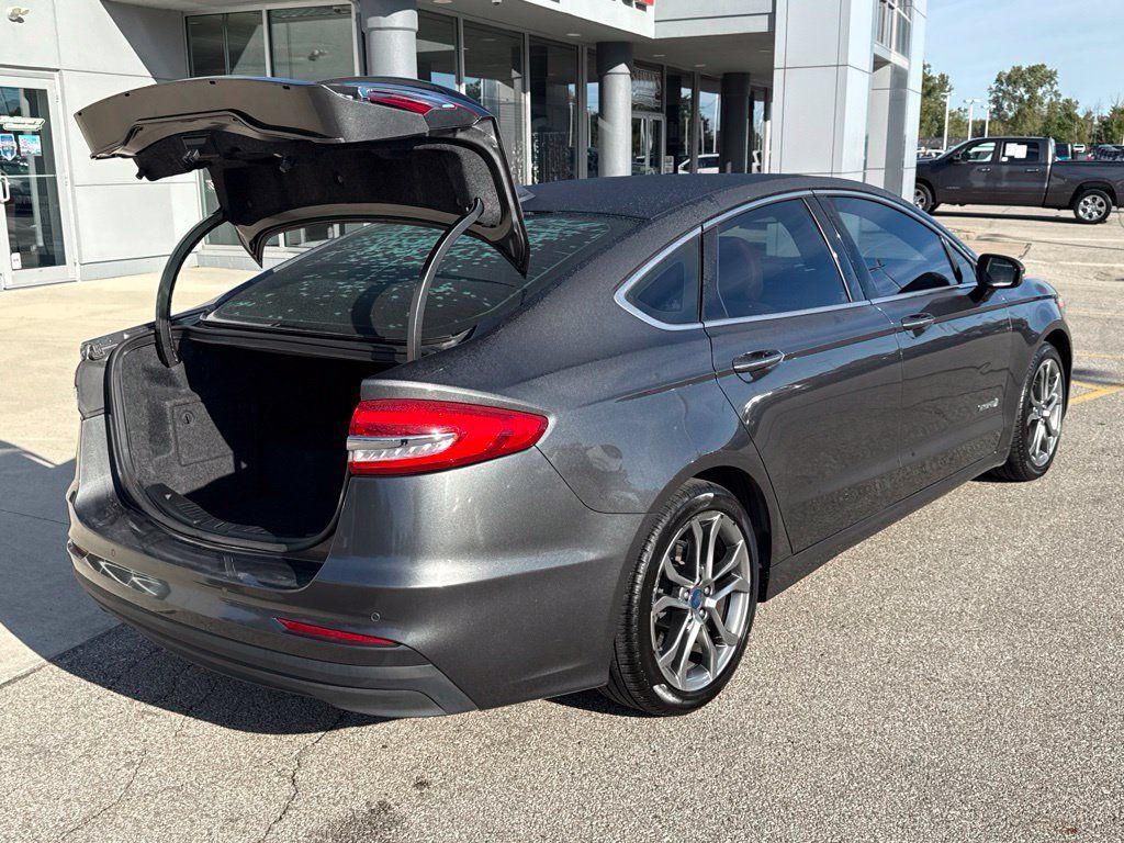 Used 2019 Ford Fusion Titanium FWD image 14