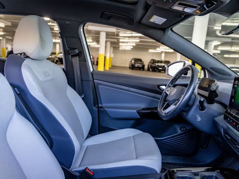 Used 2022 Volkswagen ID.4 Pro S w/ Gradient Package AWD/4WD image 27