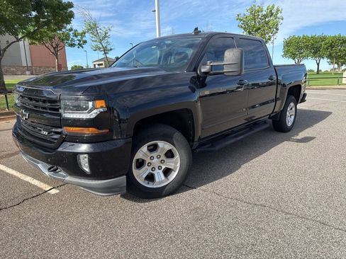 Used 2018 Chevrolet Silverado 1500 LT w/ Texas Edition image 1