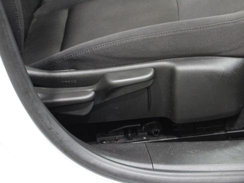 Used 2023 Chevrolet Malibu LT FWD image 25