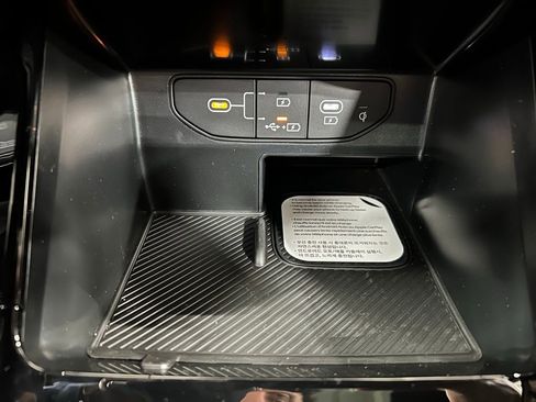 New 2026 Kia Sorento SX Prestige w/ Olive Brown Leather Package image 24