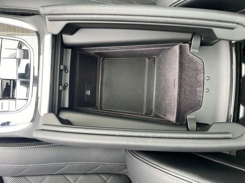 Used 2023 BMW X7 M60i w/ Executive Package image 24