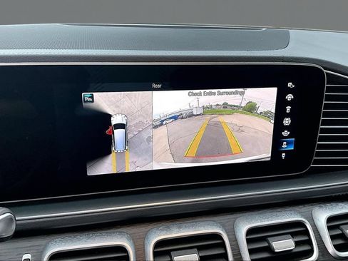 Used 2022 Mercedes-Benz GLS 450 4MATIC image 21