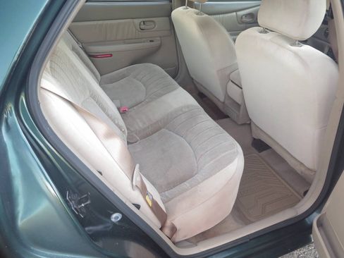 Used 2002 Buick Century Custom w/ Special Edition Pkg FWD image 12