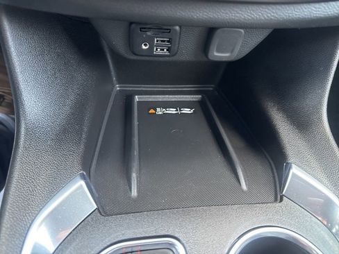 Used 2023 Chevrolet Traverse RS w/ LPO, Floor Liner Package image 35