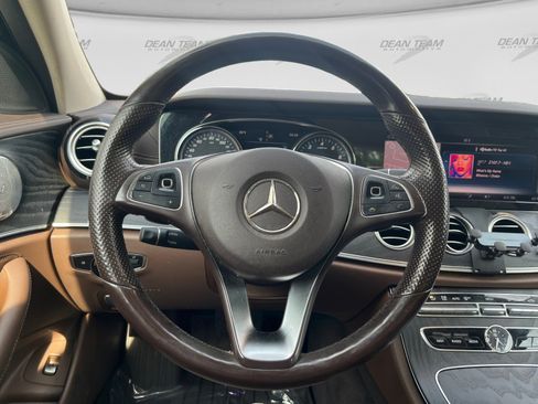 Used 2018 Mercedes-Benz E 300 4MATIC image 12
