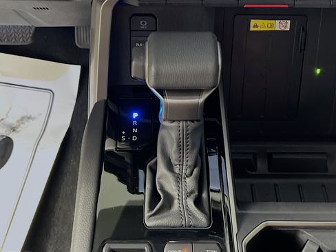 Used 2024 Toyota Tundra Limited image 23