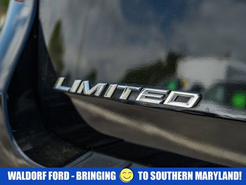 Used 2023 Ford Explorer Limited w/ Limited Technology Package AWD/4WD image 10
