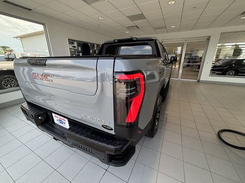 Used 2026 GMC Sierra EV Elevation w/ Premium Package AWD/4WD image 7
