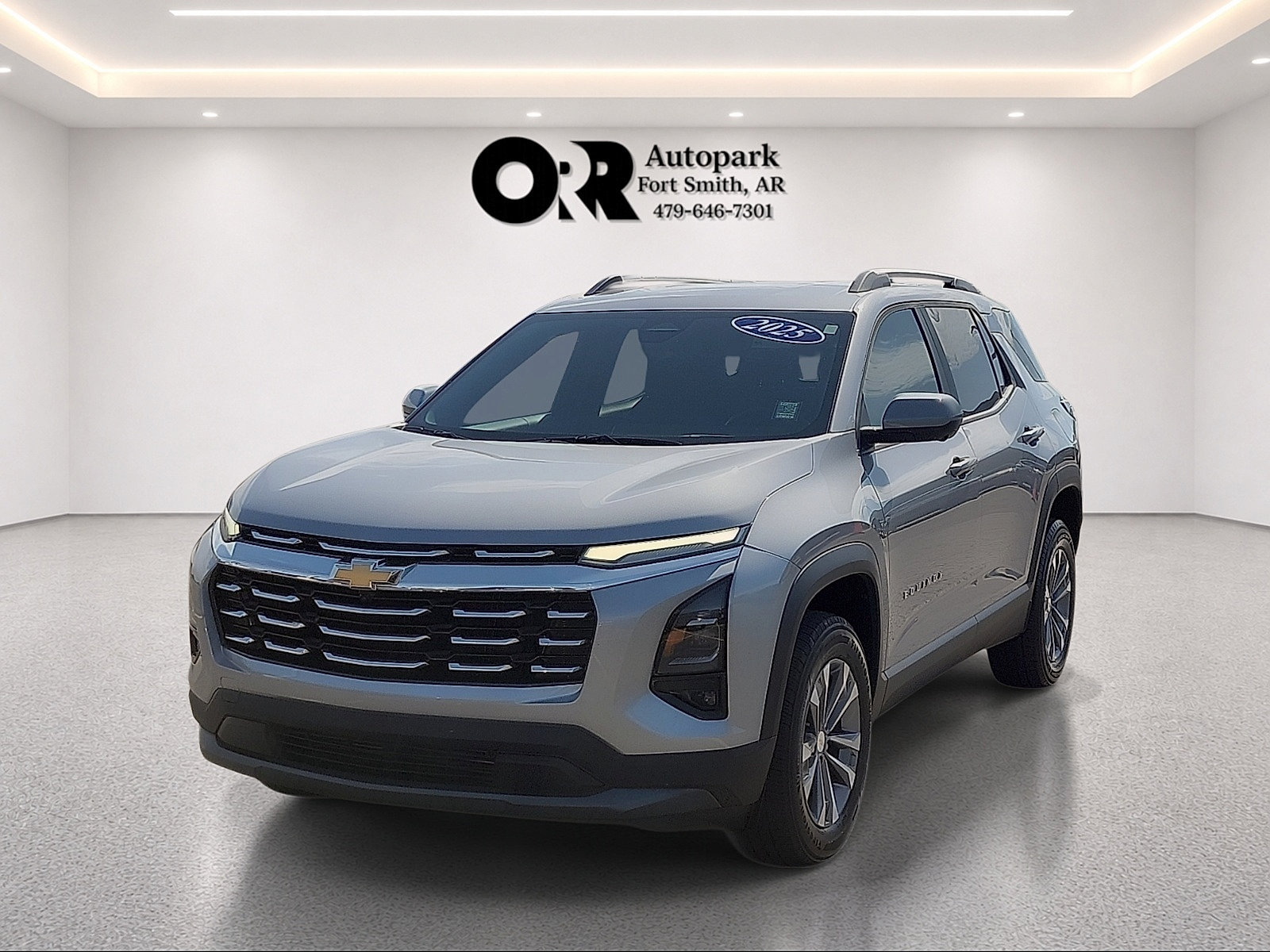 Used 2025 Chevrolet Equinox LT w/ Convenience Package II FWD image 2