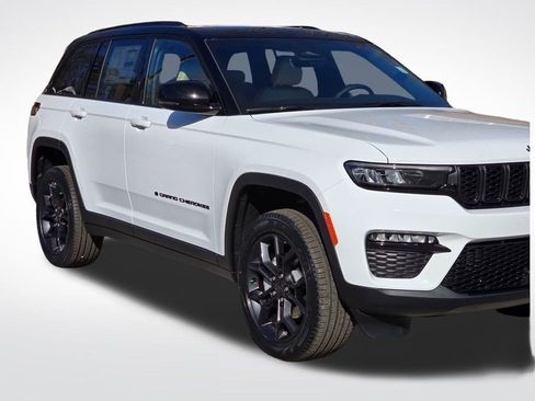 New 2025 Jeep Grand Cherokee Limited image 42