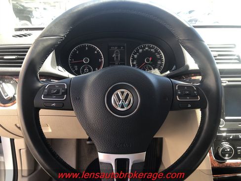 Used 2013 Volkswagen Passat TDI SEL Premium FWD image 13