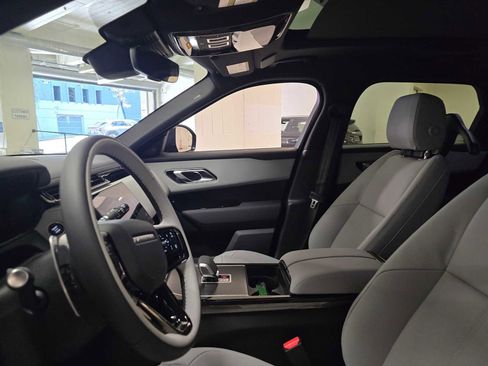New 2026 Land Rover Range Rover Velar Dynamic SE image 13