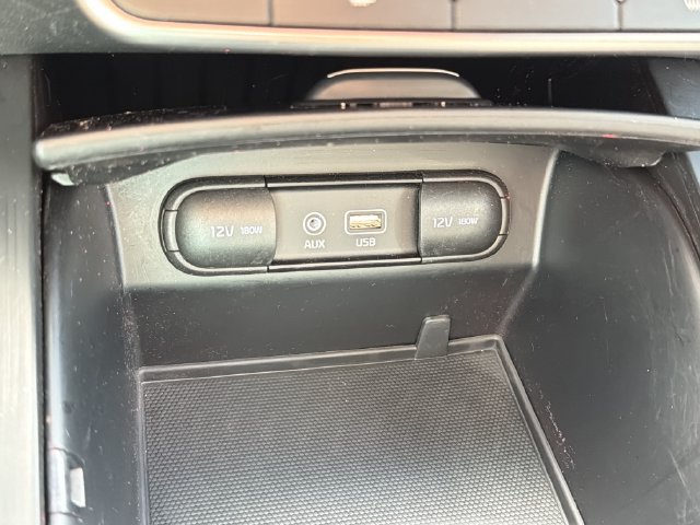 Used 2020 Kia Sorento LX w/ LX I4 Convenience Package AWD/4WD image 24