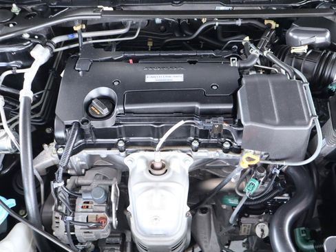 Used 2016 Honda Accord EX image 34