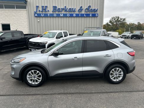 Used 2022 Ford Escape SE w/ Cold Weather Package image 6