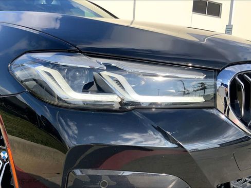 Used 2022 BMW 540i w/ Executive Package image 27