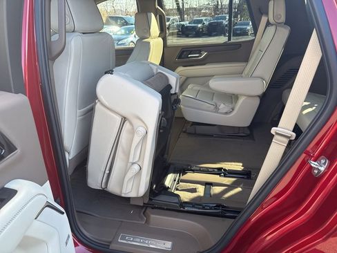 New 2026 GMC Yukon Denali w/ Sun & Power Step Package AWD/4WD image 57