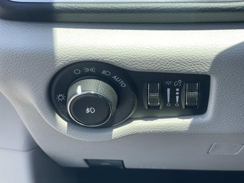 Used 2017 Chrysler Pacifica Touring-L Plus FWD image 26