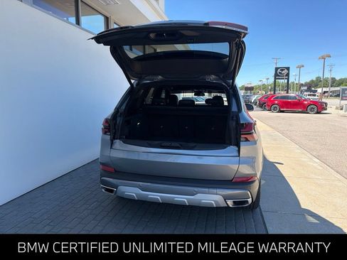 Used 2024 BMW X5 xDrive40i w/ Premium Package AWD/4WD image 8