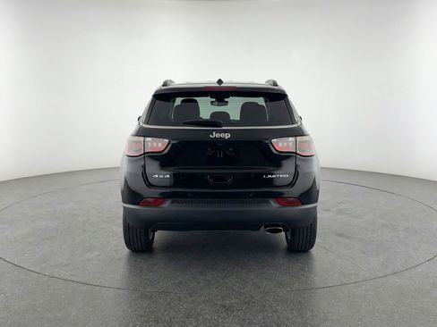 Used 2025 Jeep Compass Latitude image 7