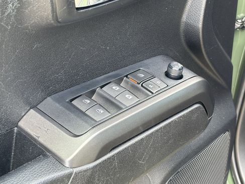 Used 2022 Toyota Tacoma TRD Sport AWD/4WD image 15