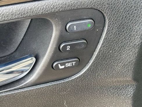 Used 2022 Honda Pilot Touring image 9