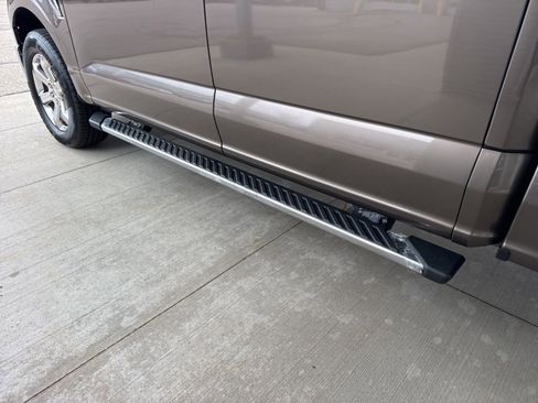 Certified 2021 Ford F150 XLT w/ Equipment Group 302A High image 17