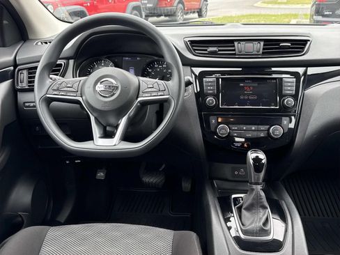 Used 2019 Nissan Rogue Sport SV FWD image 8