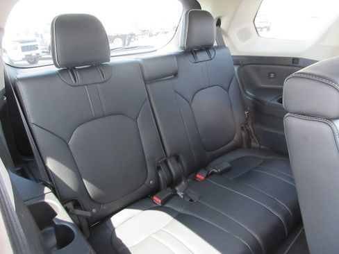 Used 2025 Honda Pilot Elite image 26