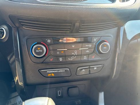 Used 2017 Ford Escape Titanium AWD/4WD image 23