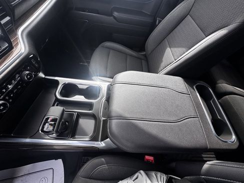 Used 2024 Chevrolet Silverado 1500 LT image 19