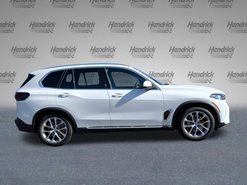 Certified 2024 BMW X5 xDrive50e image 6