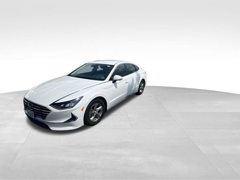 Used 2023 Hyundai Sonata SE FWD image 3