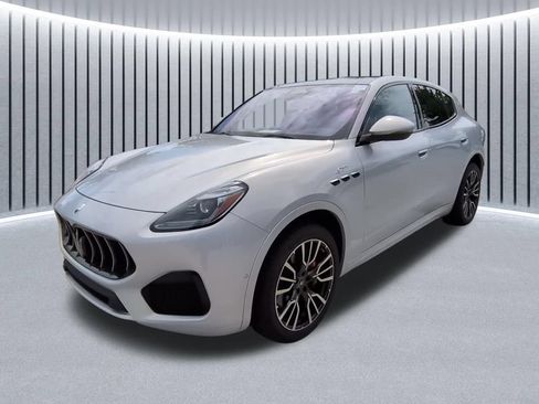 Used 2023 Maserati Grecale Modena AWD/4WD image 21