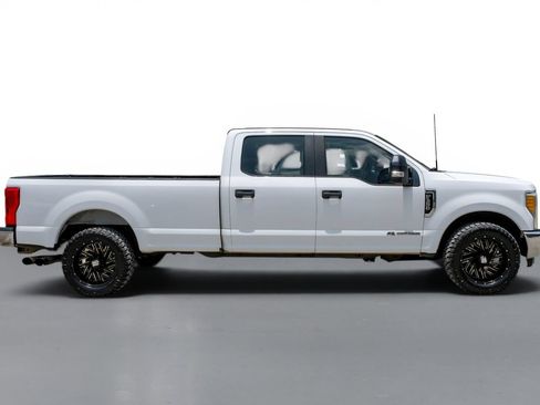 Used 2017 Ford F350 XL w/ Power Equipment Group RWD image 5