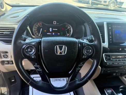 Used 2016 Honda Pilot Touring image 13