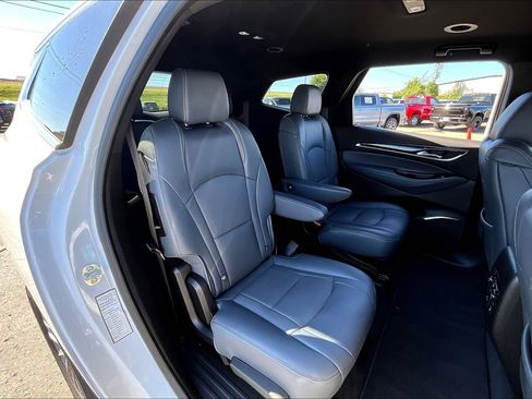 Used 2024 Buick Enclave Premium image 28